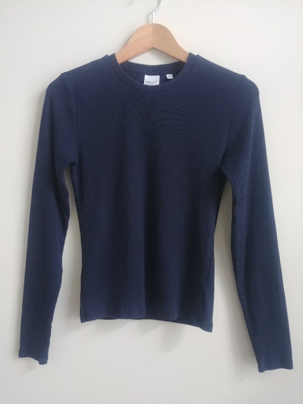TNA Homestretch Medium cotton ribbed stretchy long sleeve tee Aritzia dark blue